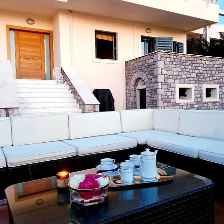 Elaianthos Tatil Evi *