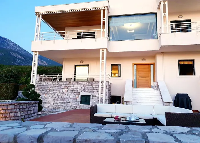 Elaianthos *