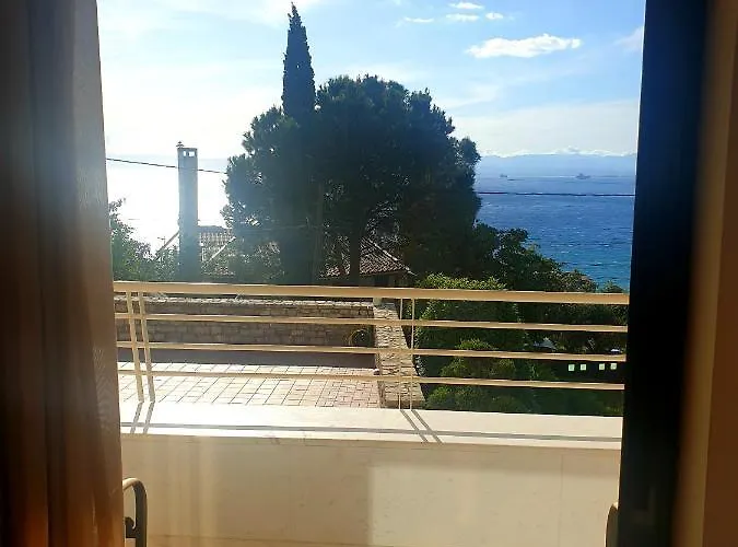 Elaianthos